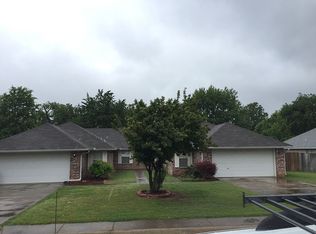 112 Fox Run Pl, Lowell, AR 72745