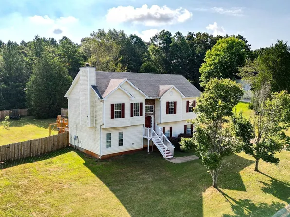 75 Kingston Pointe Dr, Kingston, GA 30145