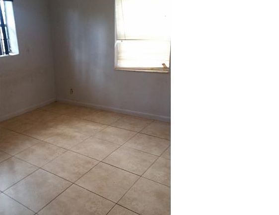 4th image of 1531 NW 11th Way