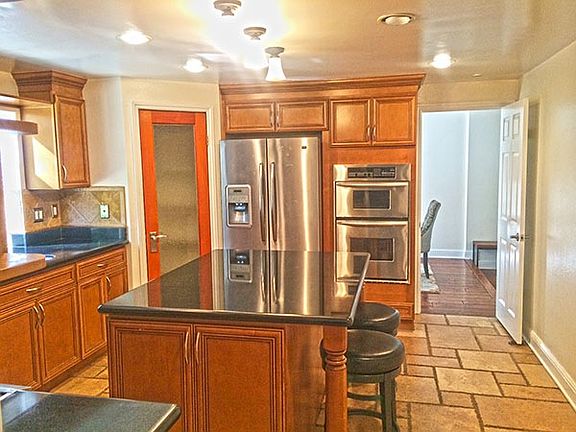 5th image of 3745 Gleneagles Dr