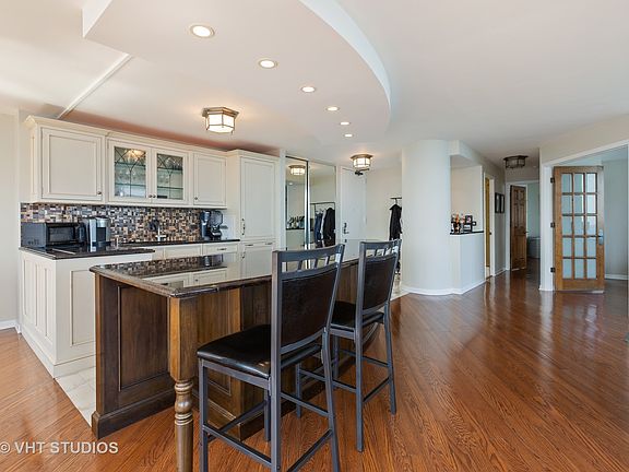 4th image of 505 N Lake Shore Dr APT 4810