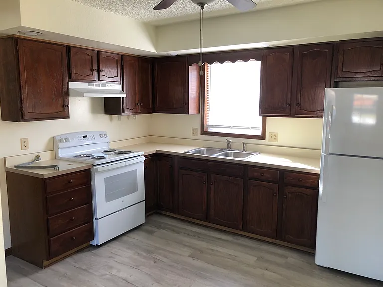 1906 N 42nd St #1C — Photo 8