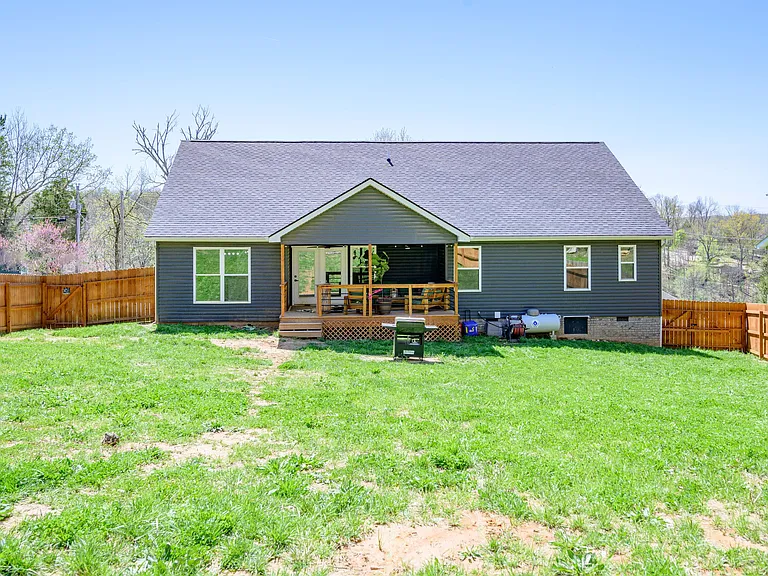 299 Hampton Rd — Photo 7