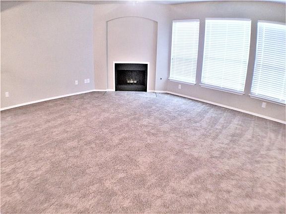 3rd image of 1717 Lake Way Dr
