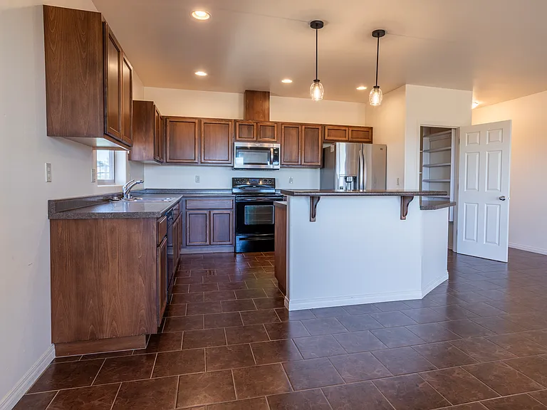 1648 S Beaumont Dr — Photo 8
