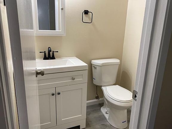 2nd image of 931 Jamacha Rd Unit B