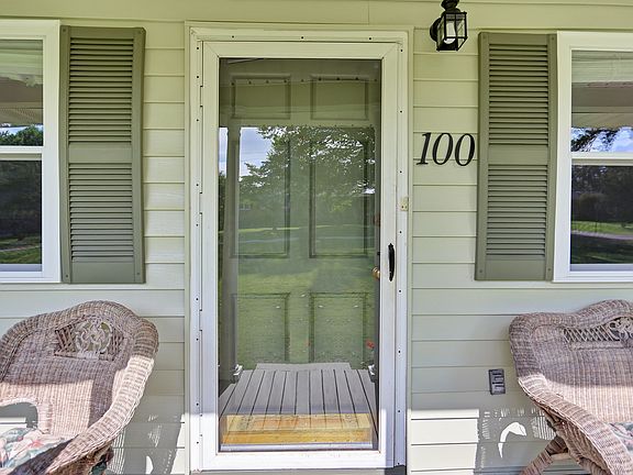 5th image of 100 Sulphur Springs Dr