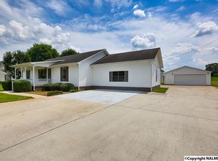 16346 Deer Ln, Athens, AL 35614