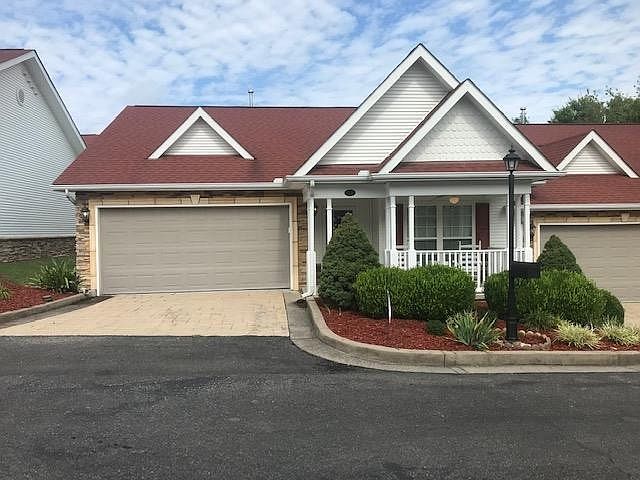 1st image of 512 Orchard Valley Way