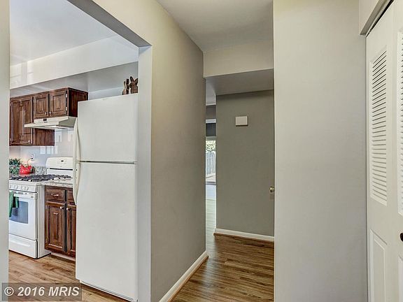 4th image of 15015 Catalpa Ct