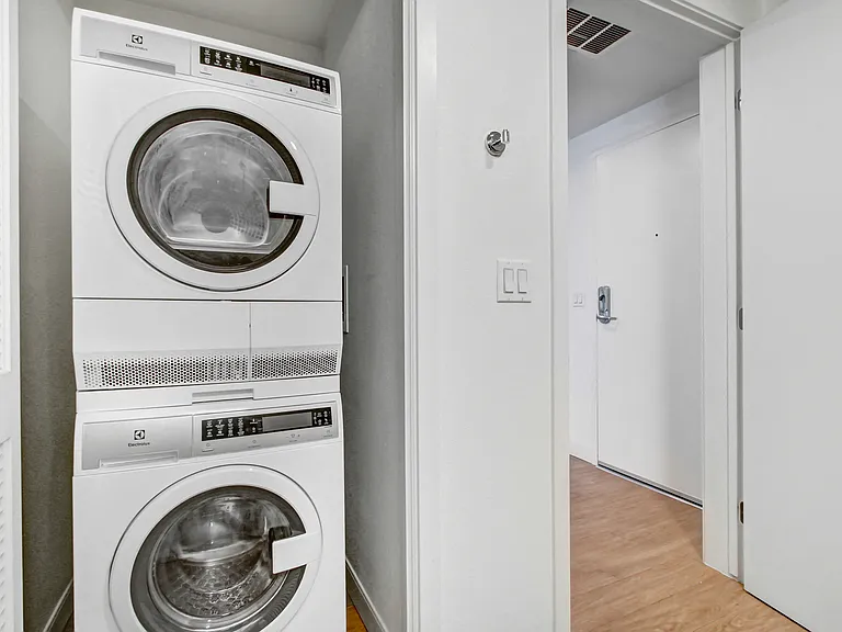 Watermark Apartments — Photo 34