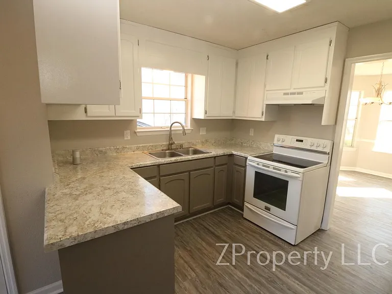 2540 Pioneer Rd SW — Photo 5