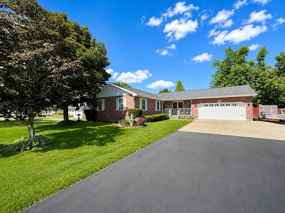 1st image of 610 Aqua View Dr