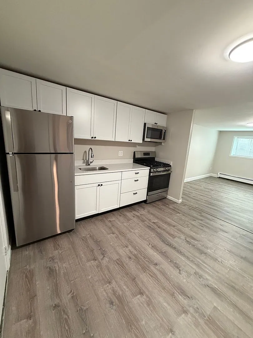Building Photo - Willard Street Apartments offers the perfect location, with easy access to all major Highways 495...