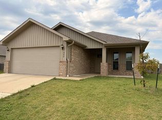 345 Swaden Ln, Webb City, MO 64870