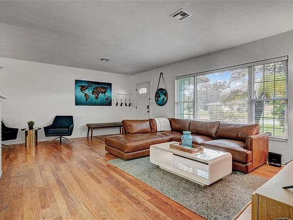 2nd image of 2755 Goldenrod St
