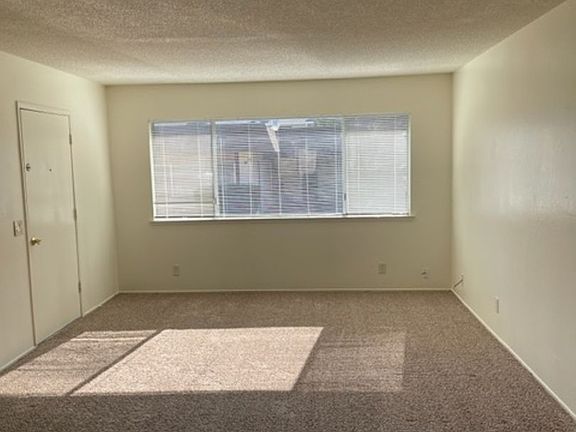 5th image of 3141 Lawrence Rd APT 8