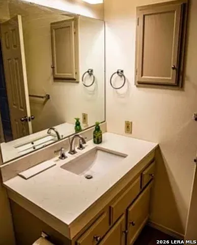 601 Thelma Dr #201 — Photo 4
