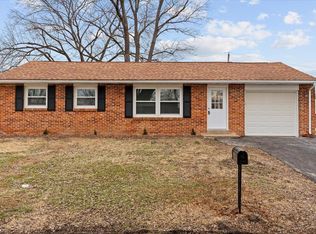 1185 Starlight Dr, Fenton, MO 63026