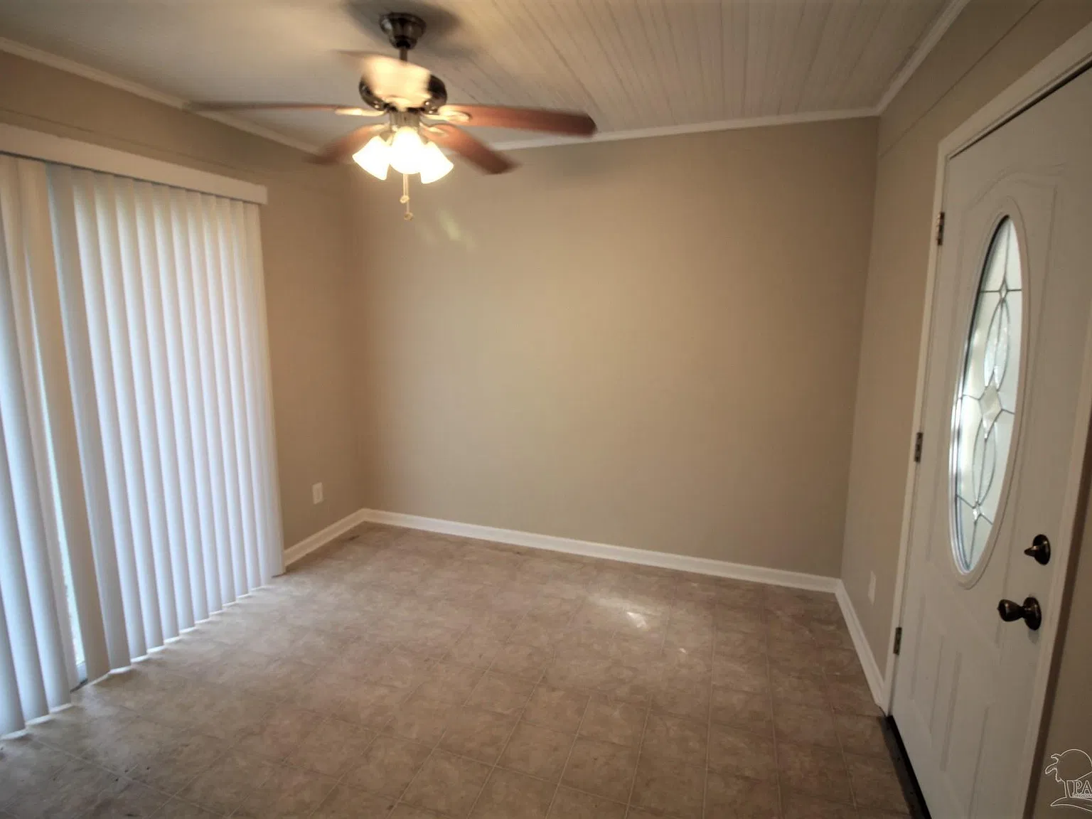 2 bed, 1000 sqft, $1,395 — Photo 3