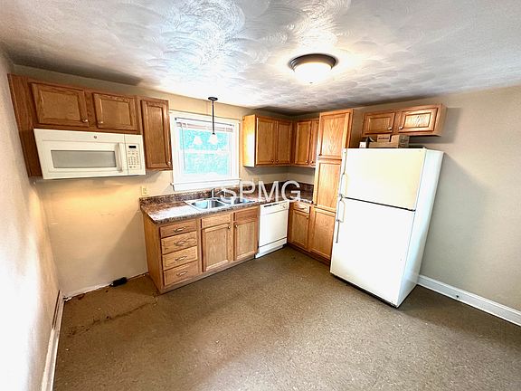 2nd image of 2916 Cumberland St NW #B