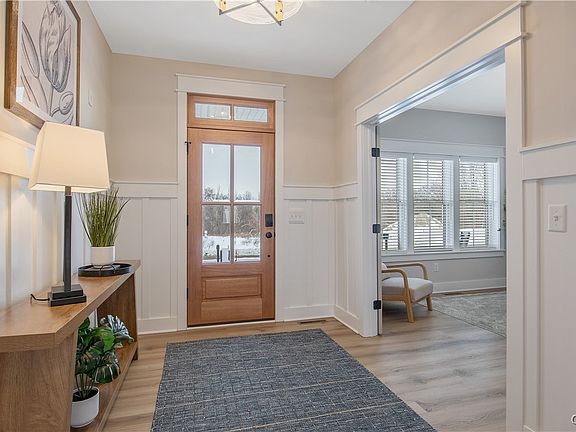 3rd image of 1948 N Ridge Dr