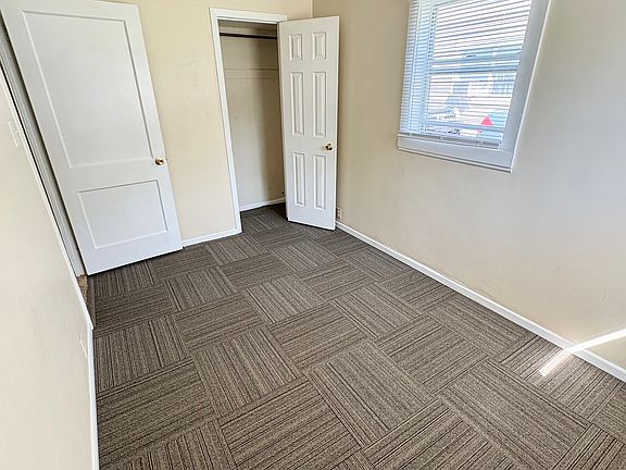 5th image of 206 Johnson St
