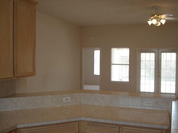 4th image of 14765 Dasmarinas Dr