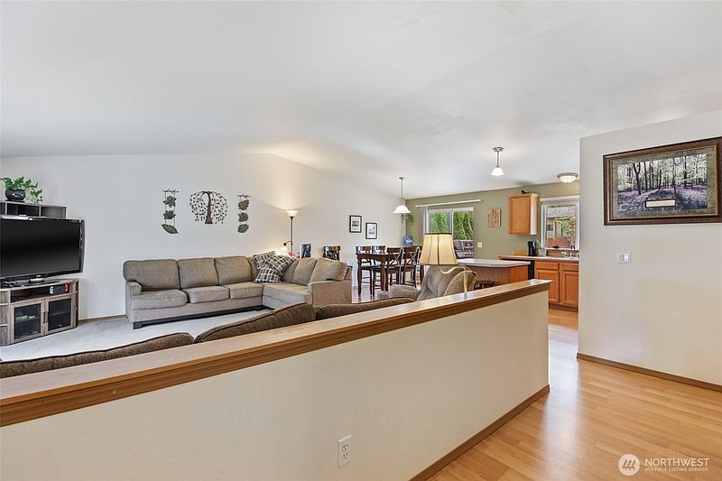 2nd image of 17003 Wisteria Court SE