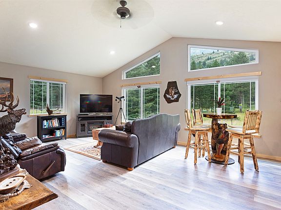 4th image of 176 Mountain View Rd