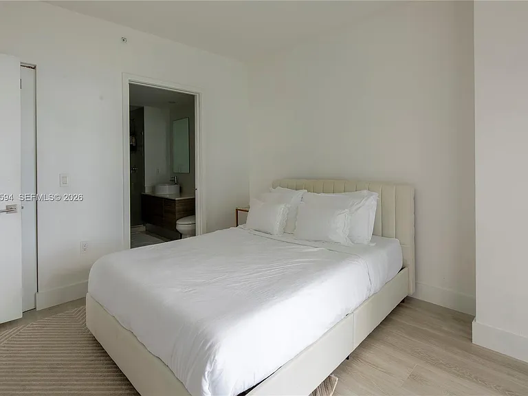 121 NE 34th St #2701 — Photo 15