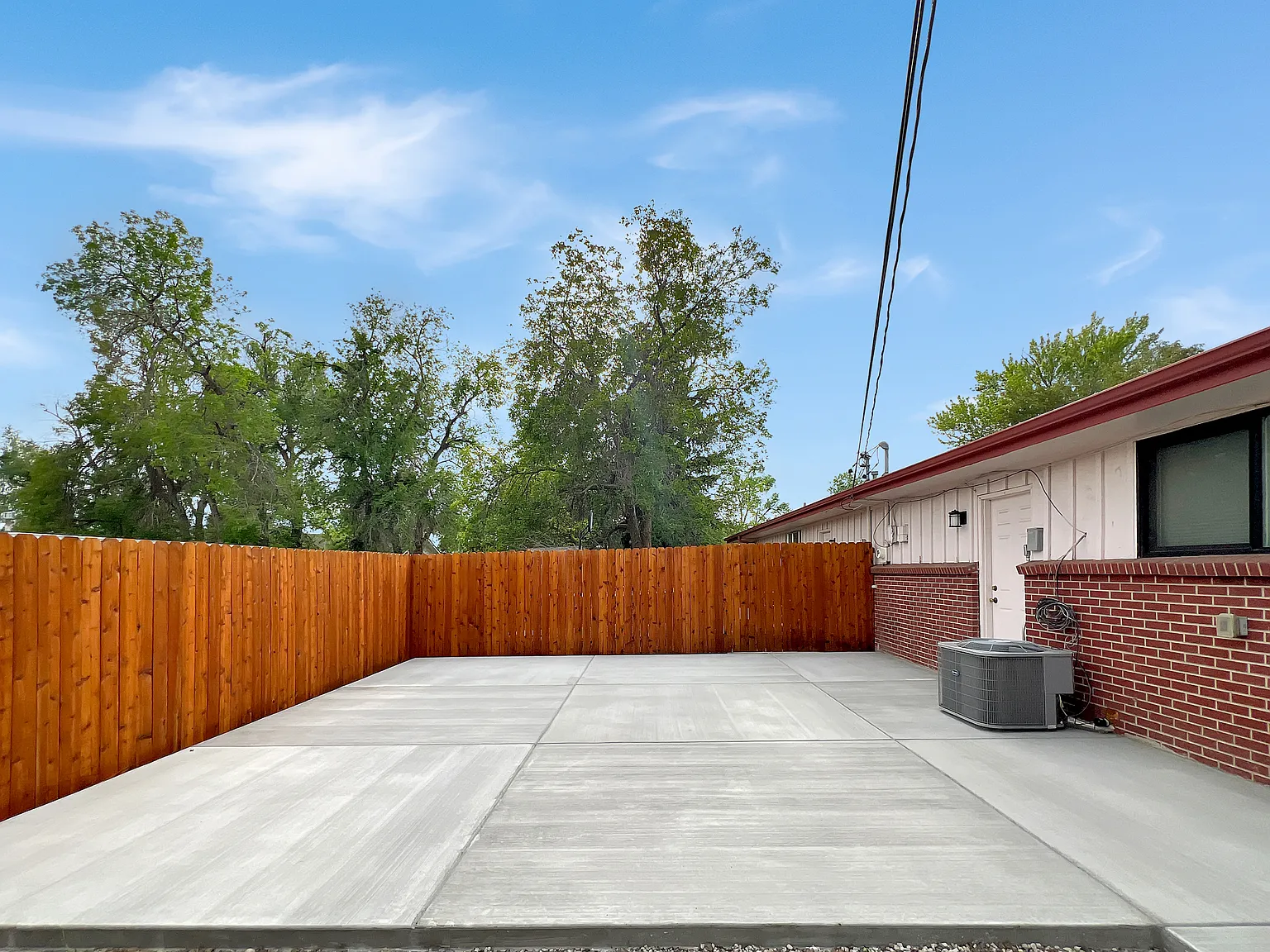 2 bed, 853 sqft, $2,600 — Photo 2