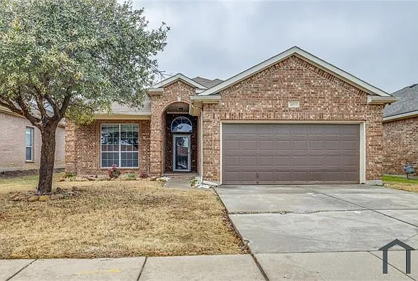 4 bed, 1858 sqft, $2,800 — Photo 2