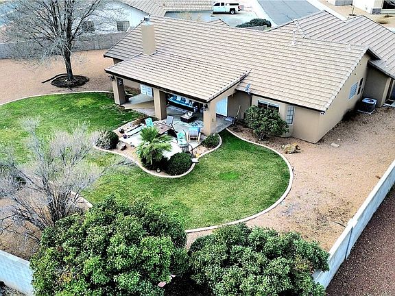 4th image of 2092 Roy Rogers Way