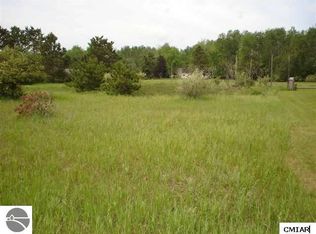 1049 Duquesa Dr, Weidman, MI 48893