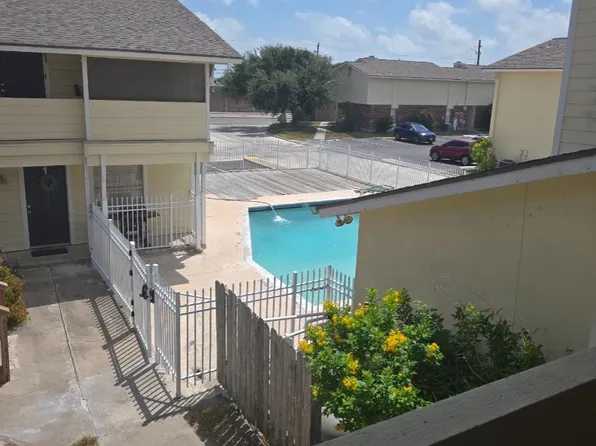 1011 Ennis Joslin Rd APT 212, Corpus Christi, TX 78412