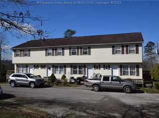 3 Frankie Ln, Elkview, WV 25071