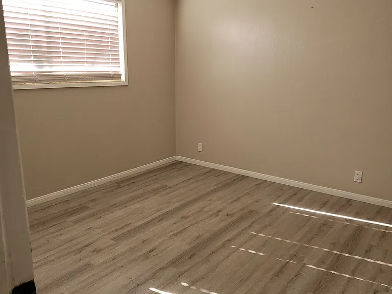 2909 Claire St #A — Photo 11