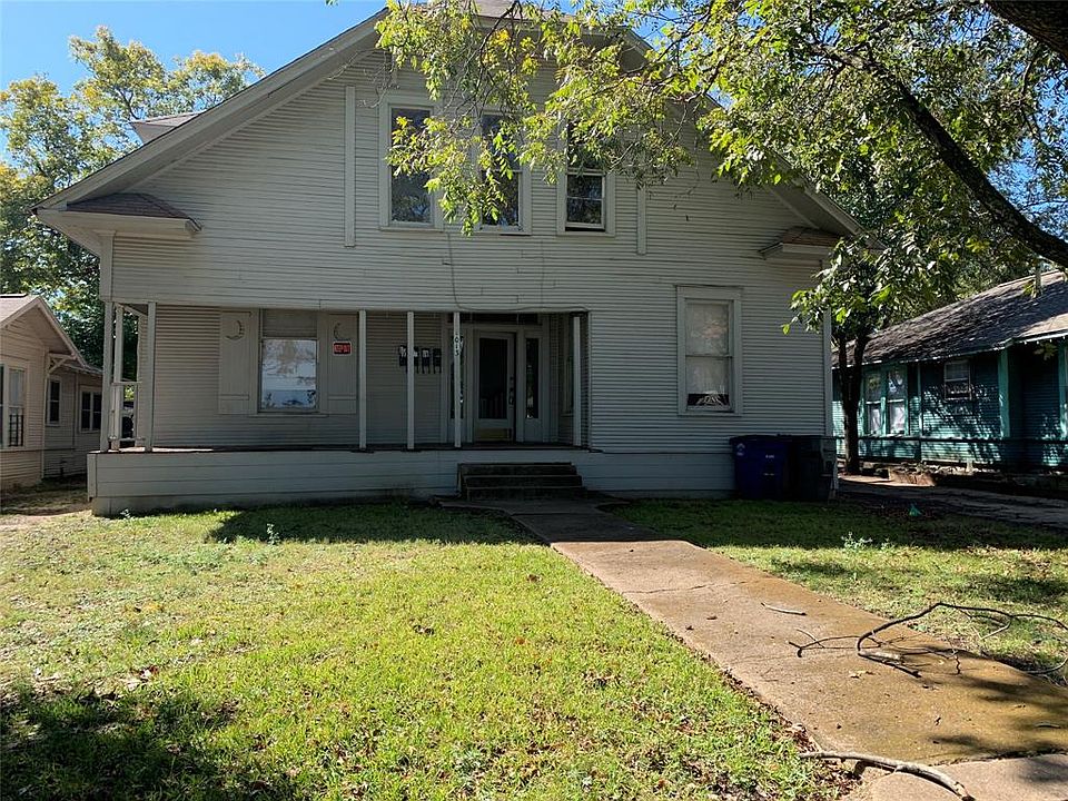 1st image of 1013 S Glasgow Dr