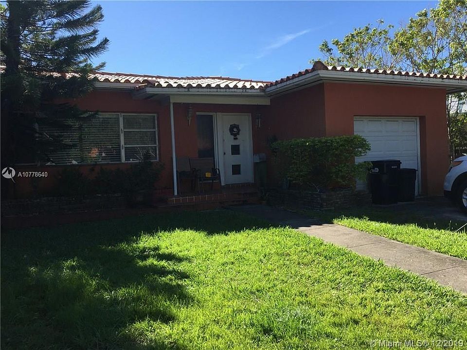 1st image of 1820 Biarritz Dr