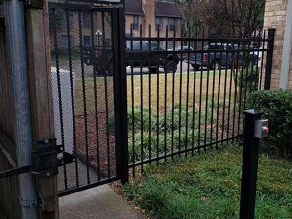 7903 Meadow Park Dr, Dallas, TX