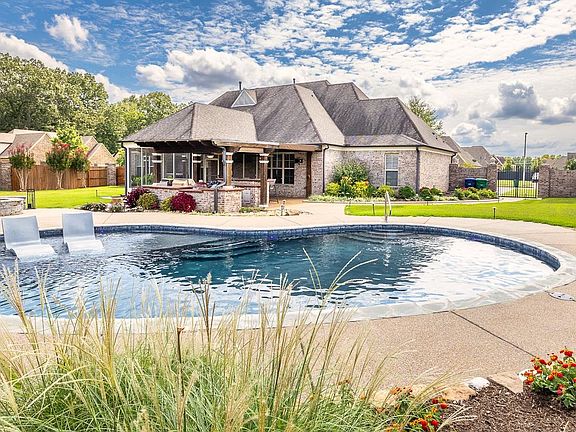 4th image of 9330 Positano Ln