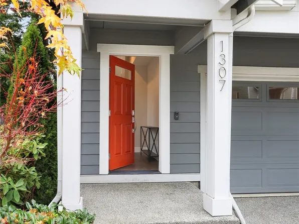 1307 141st Place SW, Lynnwood, WA 98087
