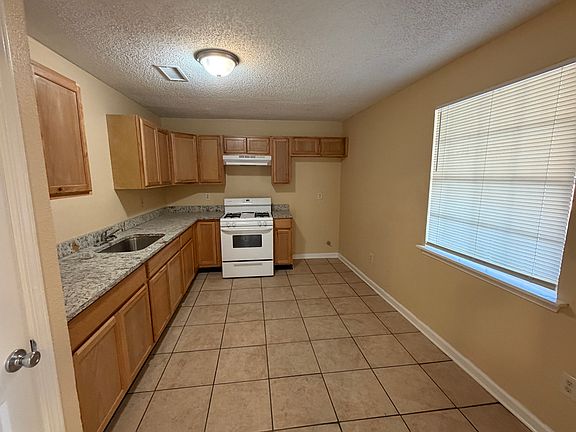 3rd image of 8511 Curran Blvd #8513