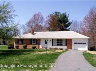 3711 Roseneath St, Olney, MD 20832