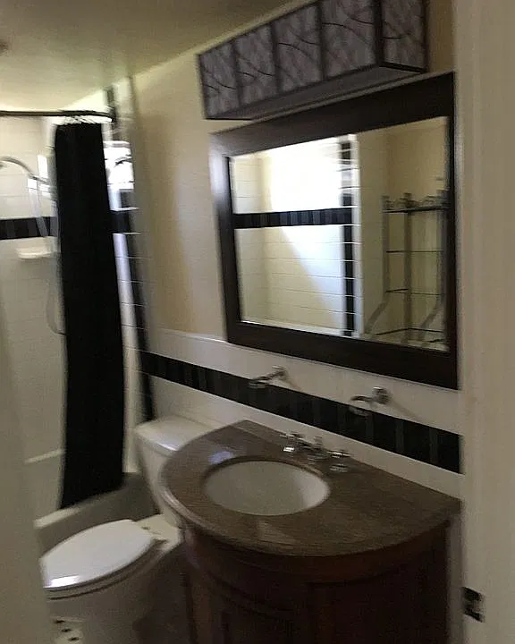 Building Photo 3