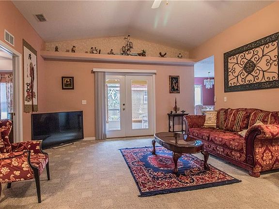 5th image of 508 Sidney Cir