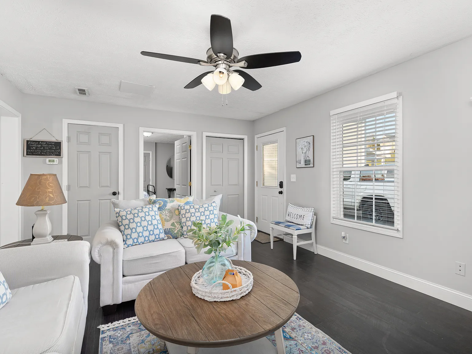 2 bed, 1.5 bath, 1000 sqft, $1,499 — Photo 2