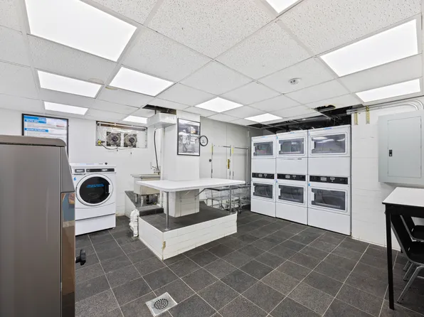 321 East 48th Street image 15 of 18