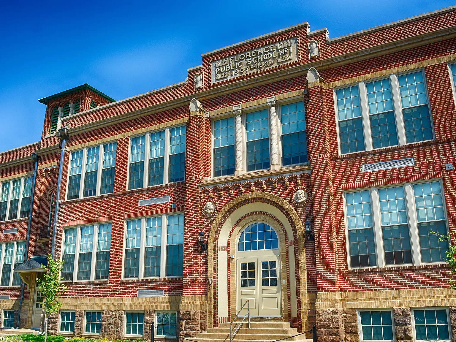 The Duffy School 62+ — Photo 1